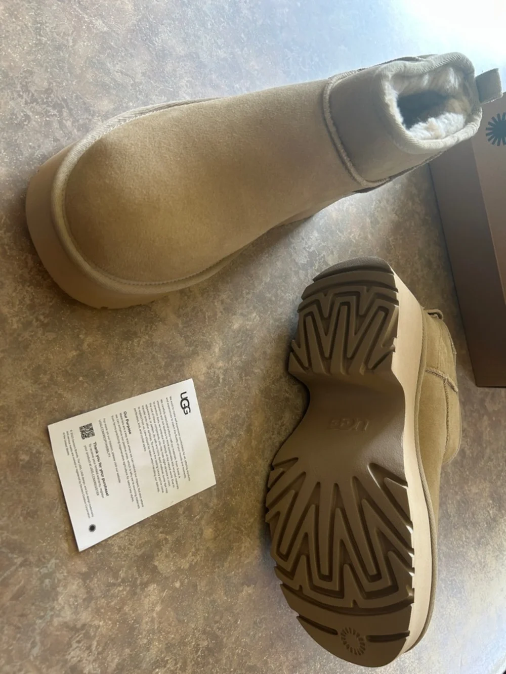 NIB UGG Classic Ultra Mini New Heights Platform Boot
